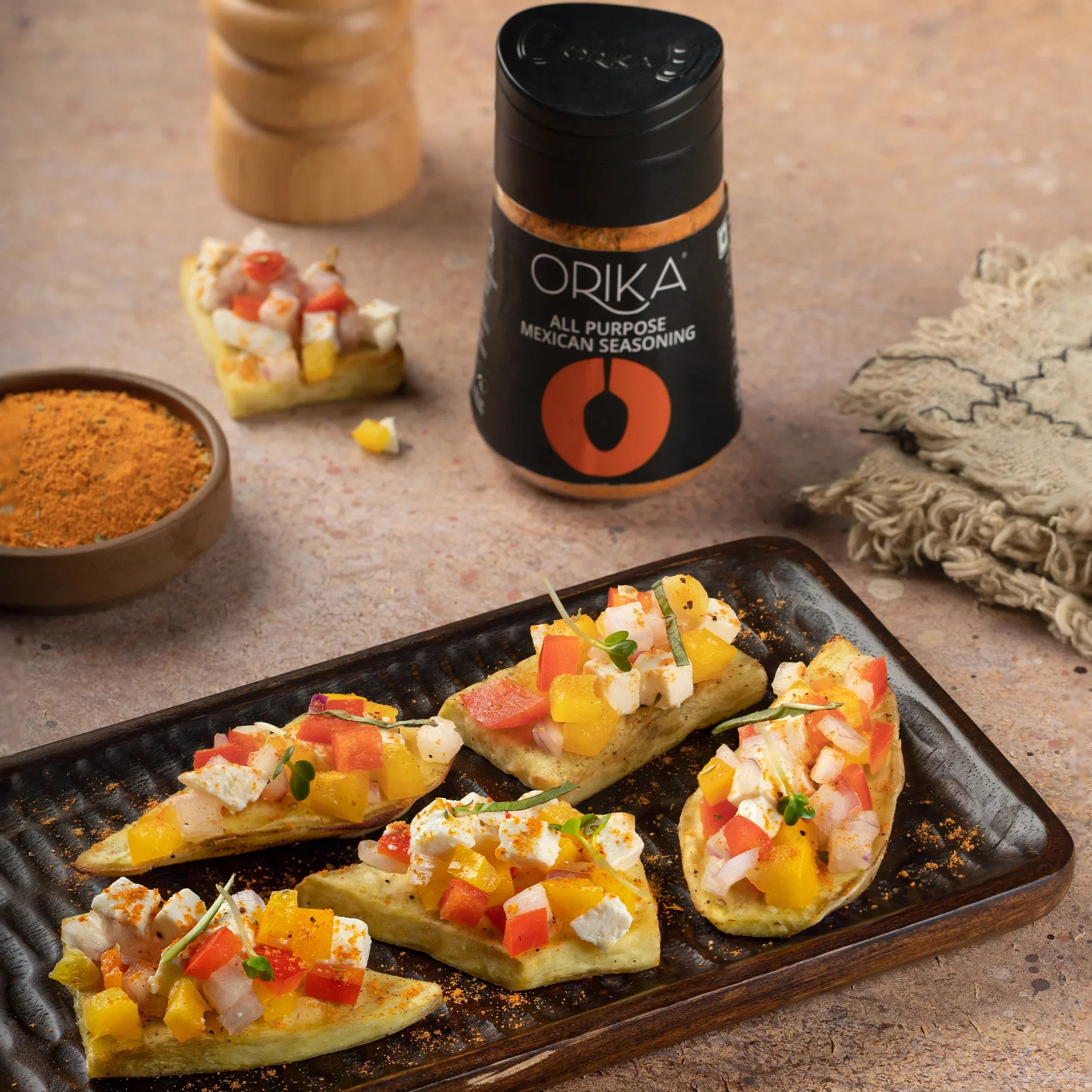 Orika Table Sprinkler Combo, (Italian Seasoning (75g), Red chili flakes (50g), All-purpose Mexican seasoning (80g), Malabar Black Pepper (80g), Old Dilli Chat Masala (90g)) - Orika Spices India